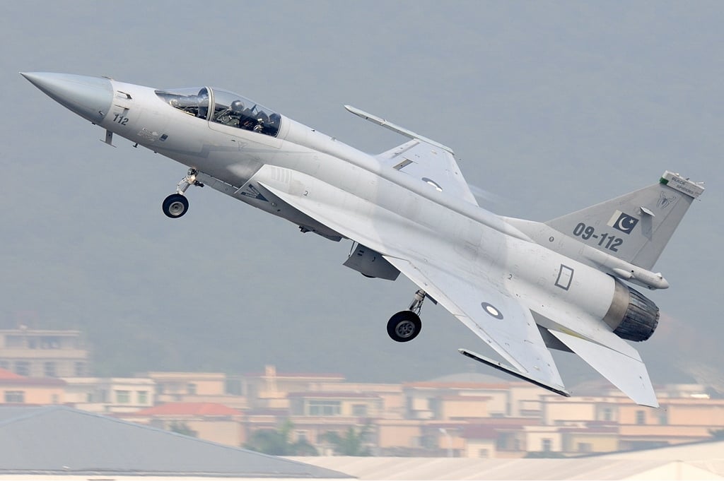 CAC/PAC JF-17 Thunder