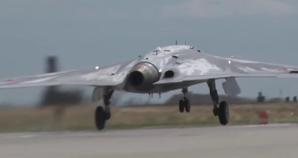 Sukhoi S-70 Okhotnik-B