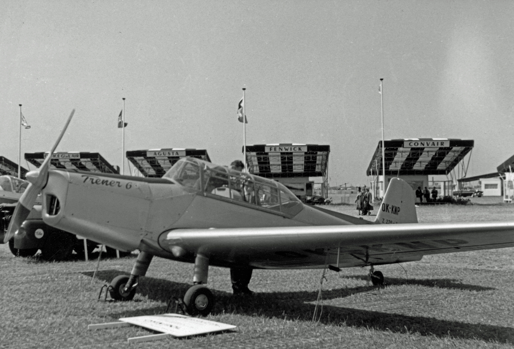 Zlín Z-26