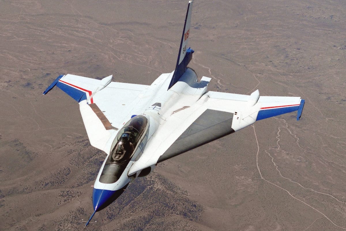 General Dynamics F-16XL