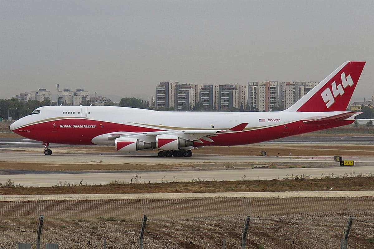 747 Supertanker