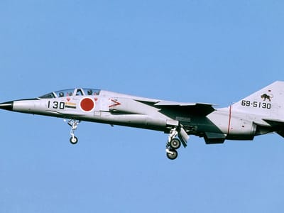 Mitsubishi T-2