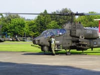 Bell AH-1 SuperCobra - Image 16