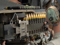 Boeing AH-64 Apache - Image 3