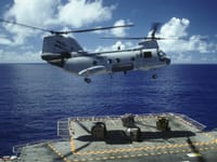 Boeing Vertol CH-46 Sea Knight - Image 14