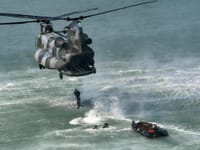 Boeing CH-47 Chinook - Image 4