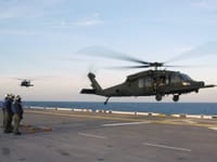 Sikorsky UH-60 Black Hawk - Image 23