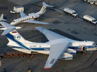 Ilyushin Il-76 - Image 27