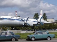 Ilyushin Il-18 - Image 4