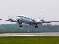 Ilyushin Il-18 - Image 6