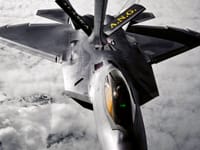 Lockheed Martin F-22 Raptor - Image 13
