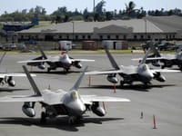 Lockheed Martin F-22 Raptor - Image 14