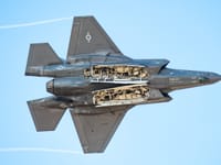 Lockheed Martin F-35 Lightning II - Image 2