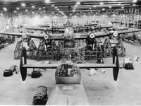 Handley Page Halifax - Image 11