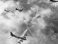 Boeing B-17 Flying Fortress - Image 5