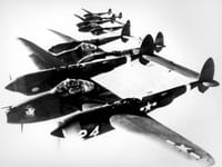 Lockheed P-38 Lightning - Image 3