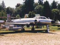 Avro Canada CF-100 Canuck - Image 2