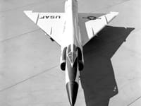 Convair F-102 Delta Dagger - Image 3