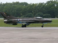 Chengdu J-7 - Image 9