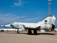 Mikoyan-Gurevich MiG-25 - Image 9