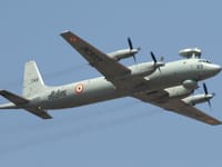 Ilyushin Il-38 - Image 4