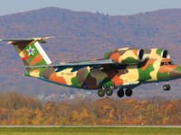 Antonov An-72 - Image 5