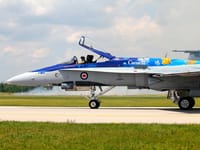 McDonnell Douglas CF-18 Hornet - Image 7