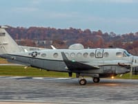 Beechcraft C-12 Huron - Image 4
