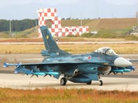 Mitsubishi F-2 - Image 4