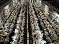 Boeing C-17 Globemaster III - Image 2