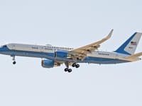 Boeing C-32