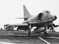 McDonnell Douglas A-4G Skyhawk - Image 3